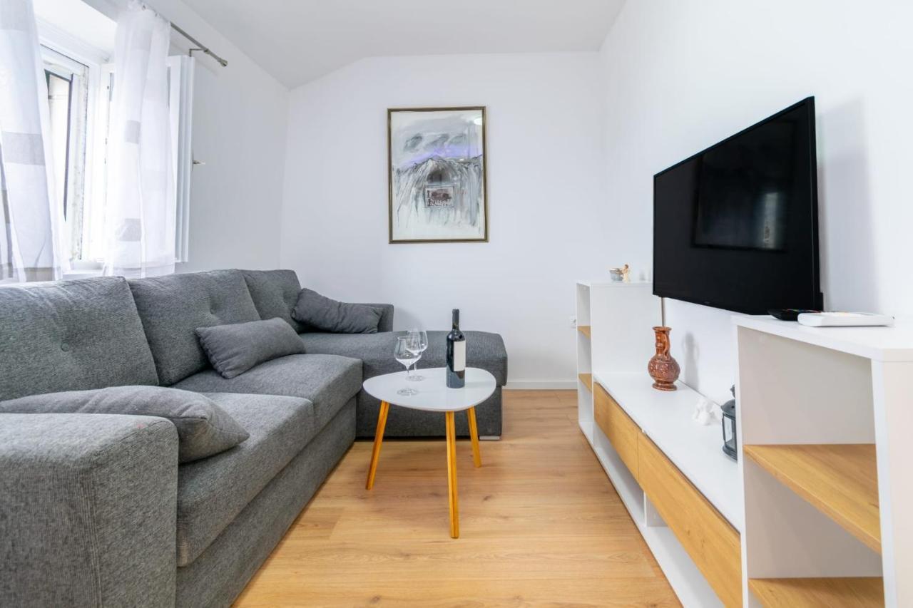 Miro Apartment *