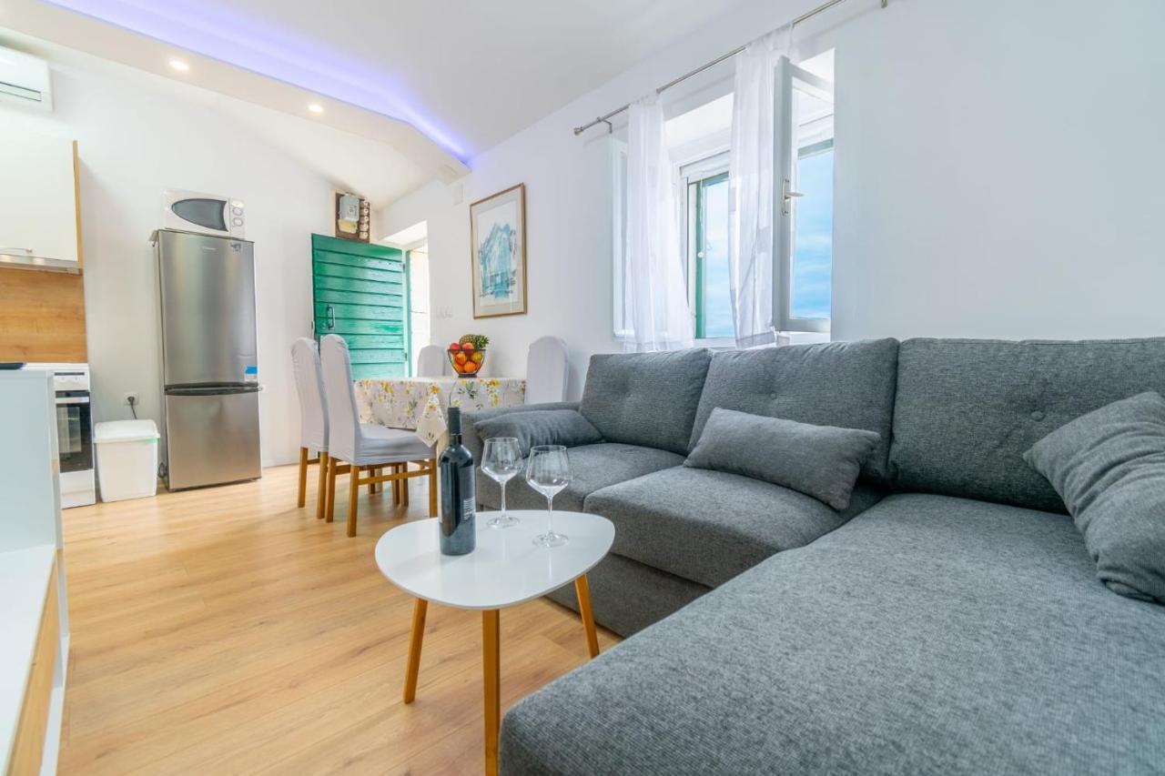Miro Apartment